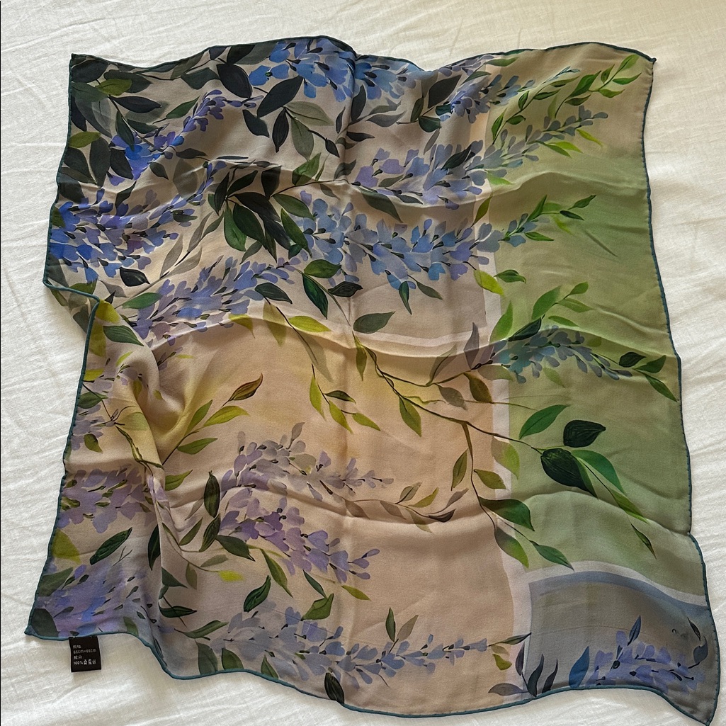 New 256inch Silk Square Floral Silk Scarf With Purple And Green Accents